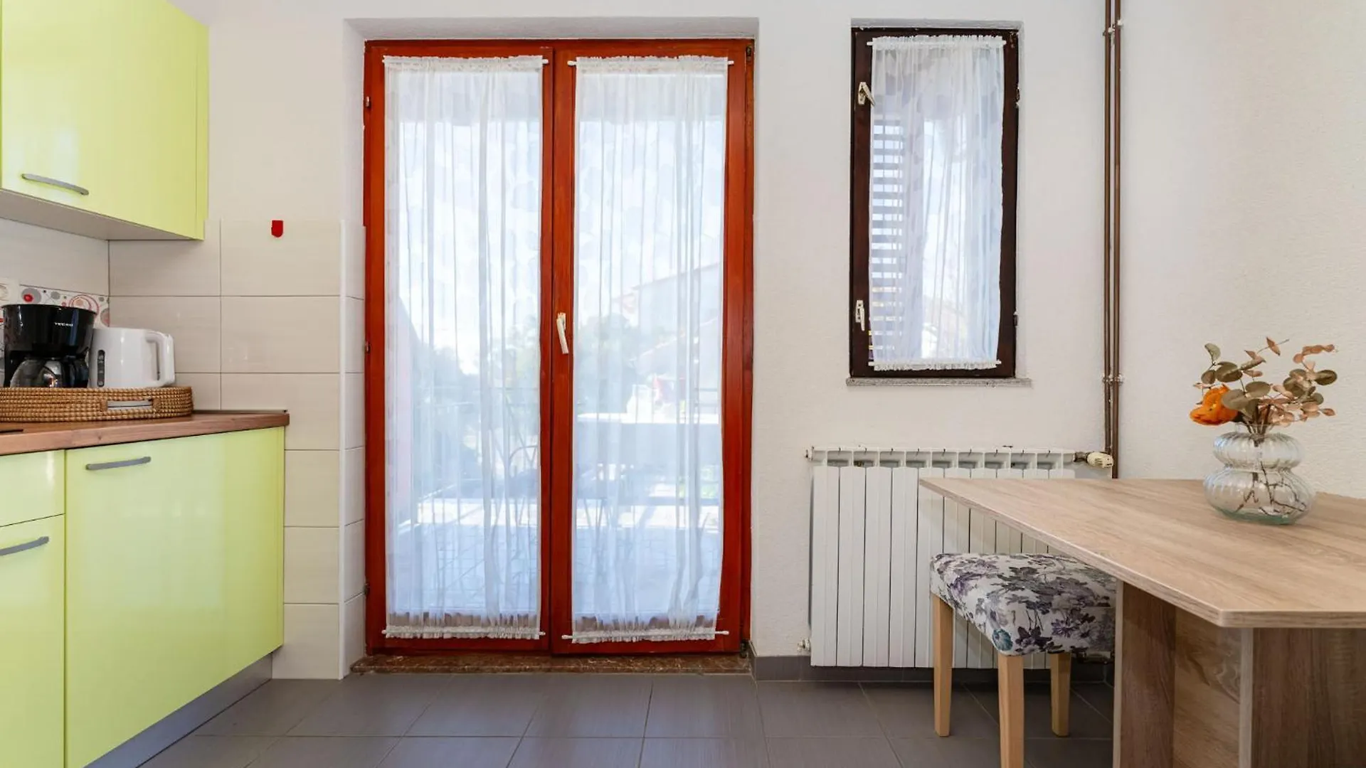 Apartments And Room Adriana Starigrad Paklenica 0*,