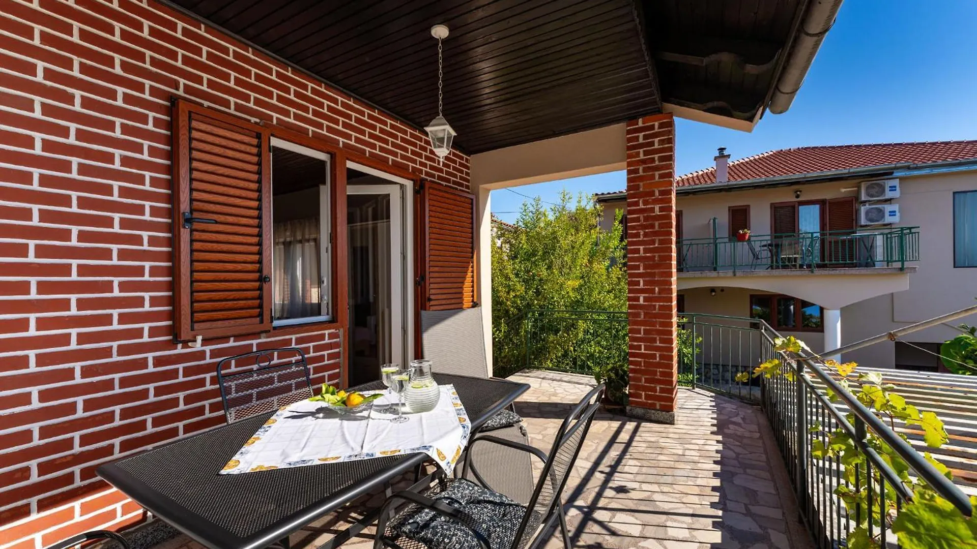 Apartments And Room Adriana Starigrad Paklenica