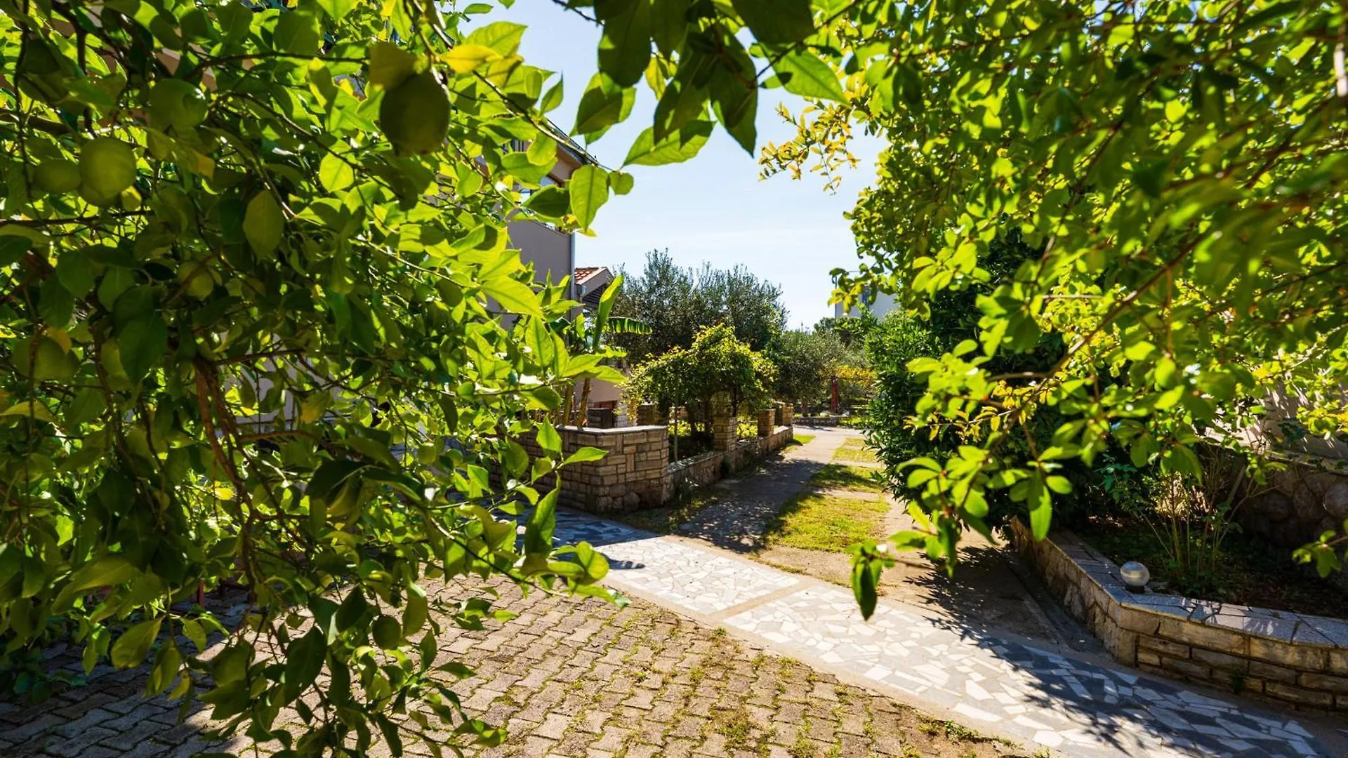 Apartments And Room Adriana Starigrad Paklenica 0*,